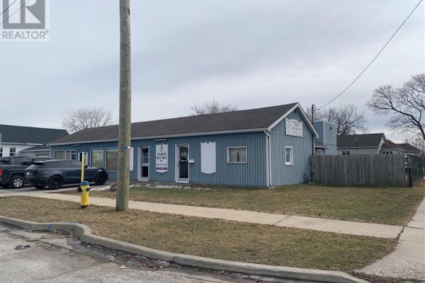 111 Campbell Street, Sarnia, ON N7T2G5 Photo 4