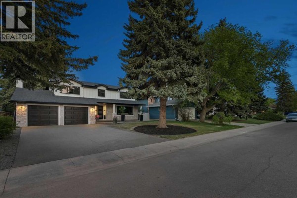 Kitchen - 111 Canata Close Sw, Calgary, AB T2W1P8 Photo 5