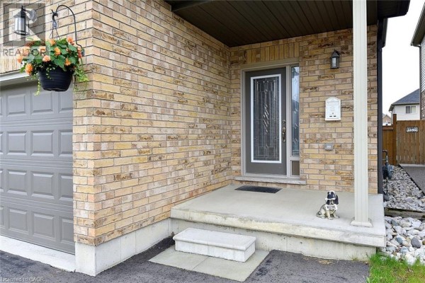 111 Festival Way, Binbrook, ON, photo 2