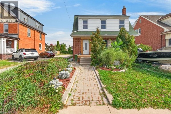 4pc Bathroom - 111 Kenilworth Avenue S, Hamilton, ON L8K2T2 Photo 4