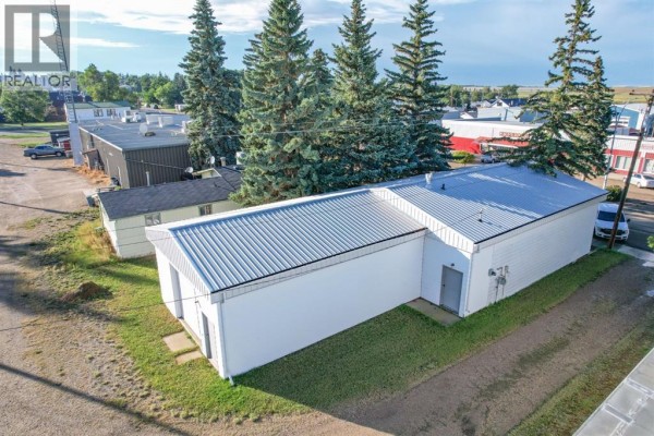111 Main Street, Acme, AB T0M0A0 Photo 2