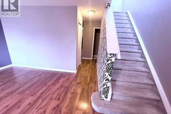 111 Martin Crossing Grove Ne, Calgary, AB T3J3M5 Photo 5