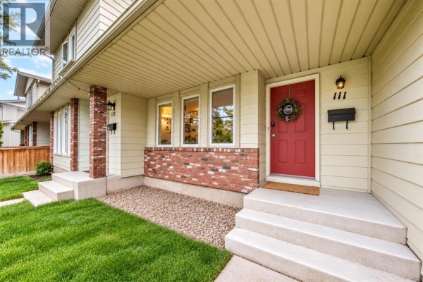 Kitchen - 111 Midbend Place Se, Calgary, AB T2X2J7 Photo 3