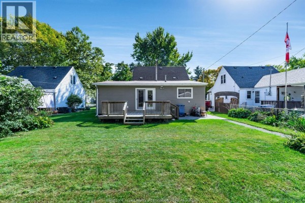 Laundry room - 111 Mill Street East, Leamington, ON N8H1S4 Photo 3
