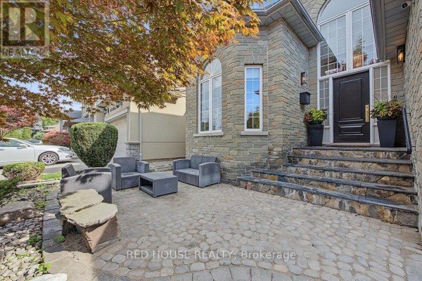 Family room - 111 Neilson Drive, Toronto, ON M9C1W1 Photo 3