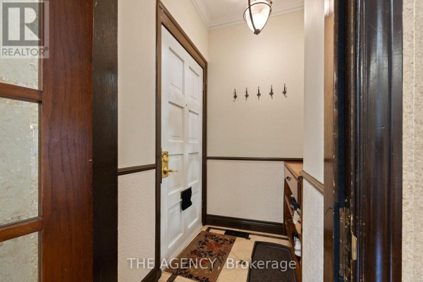 111 Seaton Street, Toronto, ON, photo 3