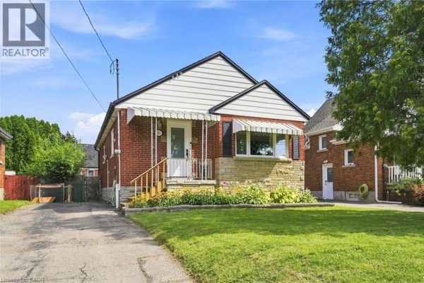 111 Sharon Avenue, Hamilton, ON, photo 2