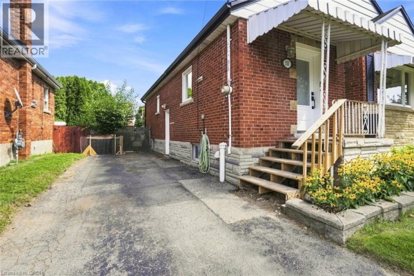 2pc Bathroom - 111 Sharon Avenue, Hamilton, ON L8T1E4 Photo 4