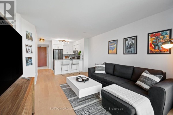 Den - 1110 - 219 Fort York Boulevard, Toronto, ON M5V1B1 Photo 5