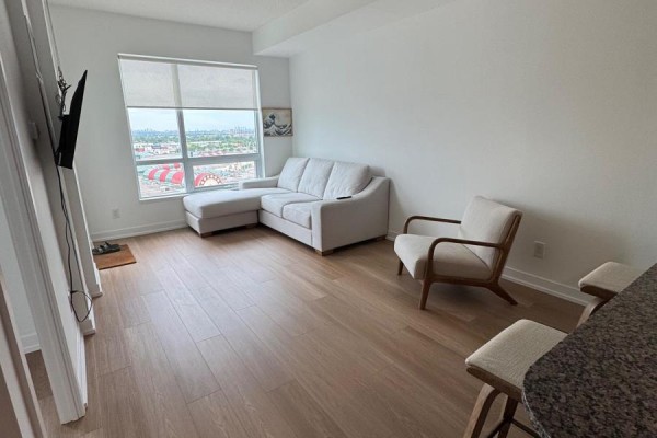 1110 - 840 Queens Plate Drive, Toronto, ON, photo 3