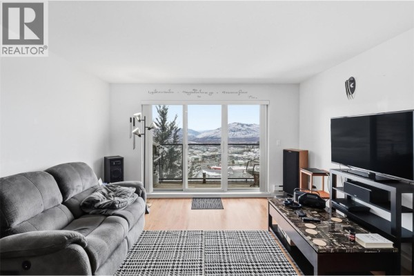 Living room - 1110 Hugh Allan Drive Unit# 5, Kamloops, BC V1S0B5 Photo 4