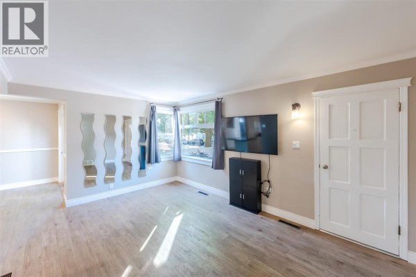 Bedroom - 1110 Kilwinning Street, Penticton, BC V2A4P1 Photo 4