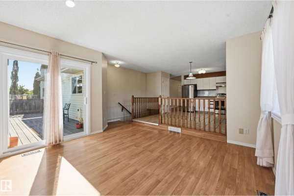 Primary Bedroom - 11102 11a Av Nw, Edmonton, AB T6J6R9 Photo 5
