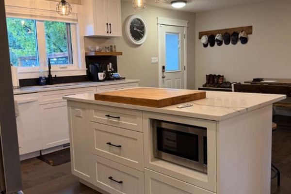 4pc Bathroom - 11104 92a Street, Grande Prairie, AB T8V3M3 Photo 5