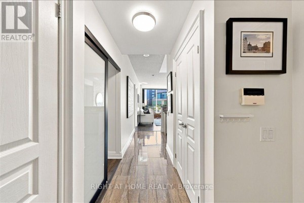 1111 - 5 Marine Parade Drive, Toronto, ON, photo 3