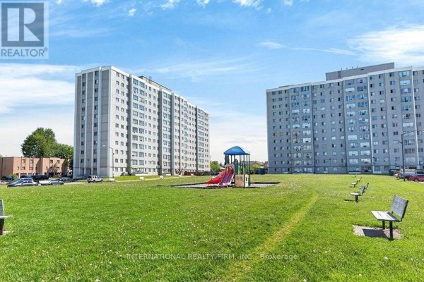 1111 - 50 Lotherton Pathway, Toronto, ON, photo 3