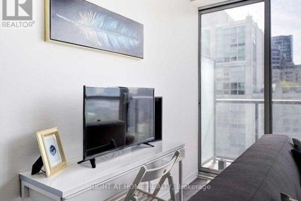 1111 - 88 Blue Jays Way, Toronto, ON M5V0L7 Photo 5