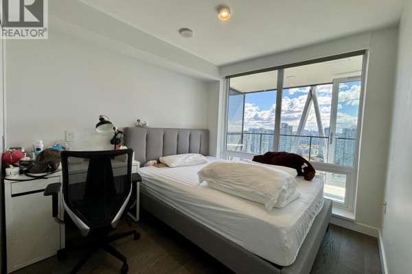 1111 Richards Street, Vancouver, BC, photo 2