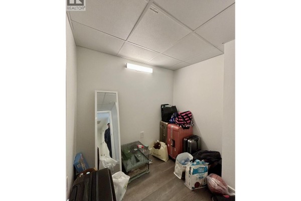 1111 Richards Street, Vancouver, BC, photo 3