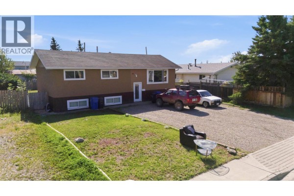 11115 102 Avenue, Fort St  John, BC, photo 2
