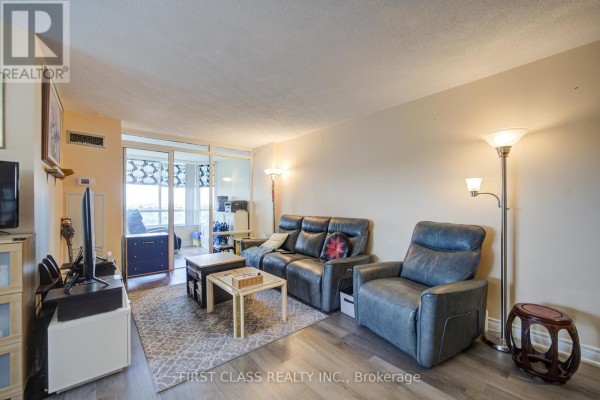 1112 - 330 Alton Towers Circle, Toronto, ON, photo 2