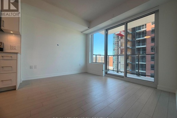 Kitchen - 1112 - 4010 Eglinton Avenue W, Toronto, ON M9A0G5 Photo 3