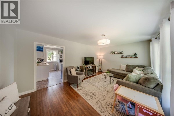 Family room - 1112 Marianna Crescent, Trail, BC V1R1C7 Photo 3