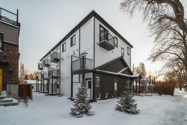 11121 62 Street, Edmonton, AB T5W4B8 Photo 3