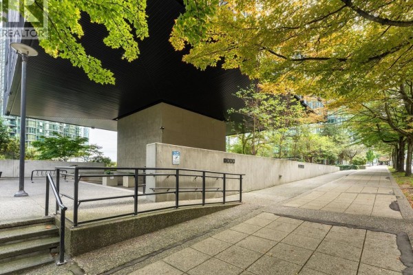 1113 1333 W Georgia Street, Vancouver, BC V6E4V3 Photo 2