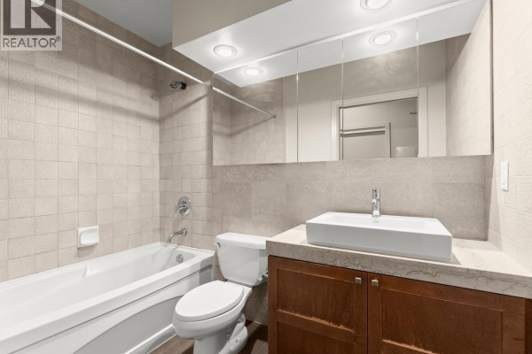 1113 1333 W Georgia Street, Vancouver, BC V6E4V3 Photo 3