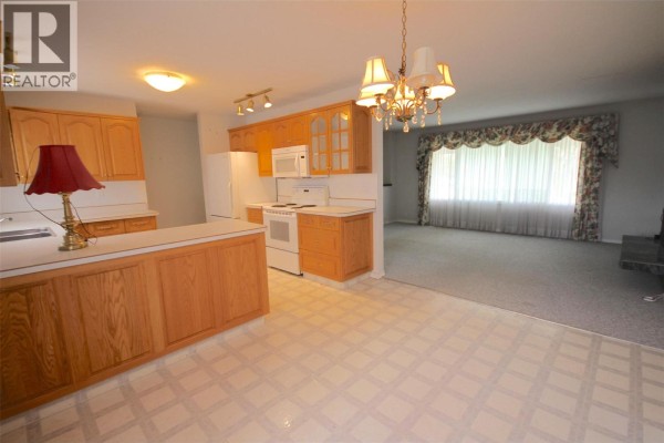 Laundry room - 11136 Parkview Drive, Dawson Creek, BC V1G4A3 Photo 3