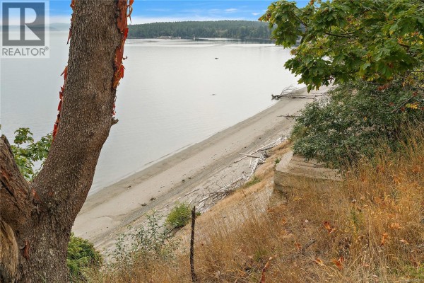 1114 Rainforest Lane, Sidney Island, BC A1A1A1 Photo 4