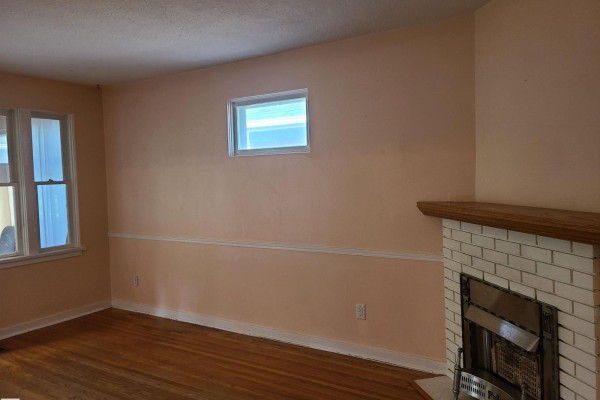 Primary Bedroom - 11143 127 St Nw, Edmonton, AB T5M0T5 Photo 3