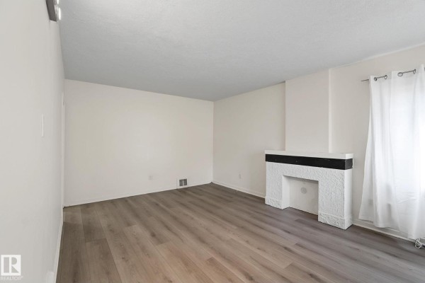 11147 78 Av Nw, Edmonton, AB, photo 3