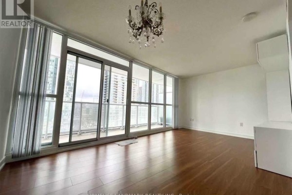 Kitchen - 1115 - 75 Queens Wharf Road, Toronto, ON M5V0J8 Photo 3