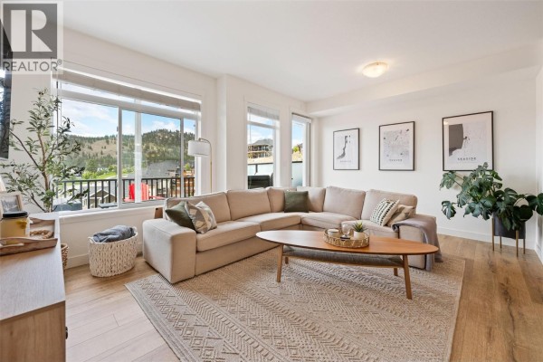 3pc Ensuite bath - 1115 Holden Road Unit# 118, Penticton, BC V2A0B7 Photo 4