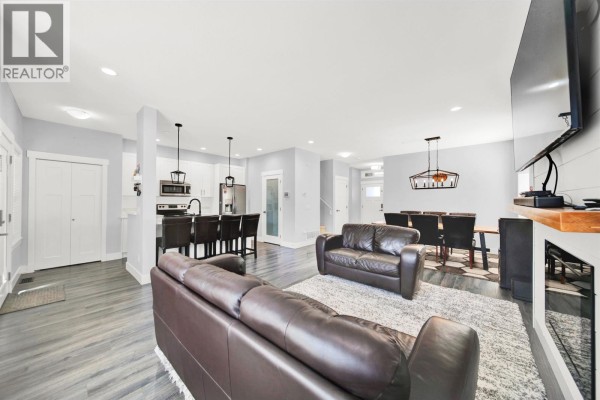 11155 240 Street, Maple Ridge, BC V2W0H7 Photo 4