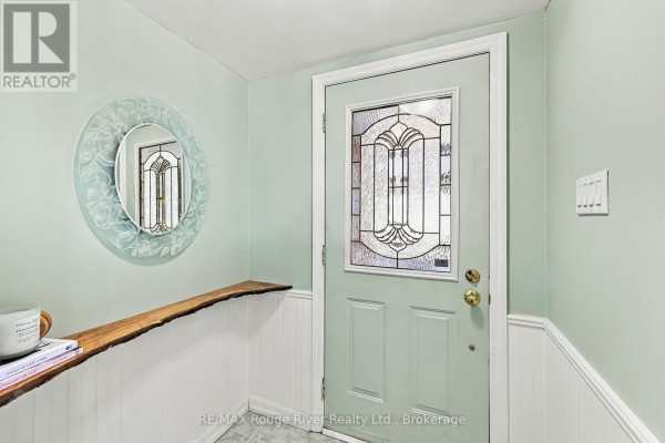 Kitchen - 1116 Green Street, Whitby, ON L1N4G7 Photo 4