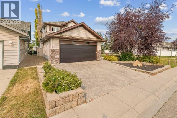 1116 Woodside Way Nw, Airdrie, AB, photo 3