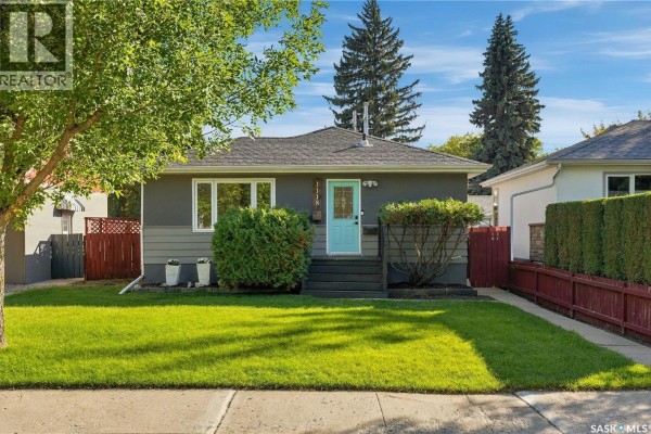 Kitchen - 1118 2nd Street E, Saskatoon, SK S7H1R5 Photo 2
