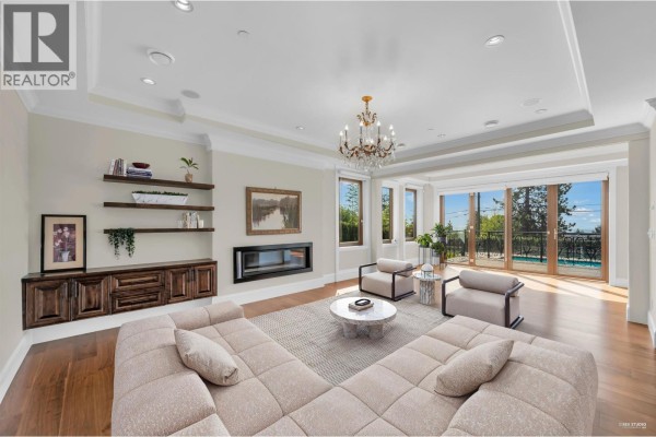 1118 Crestline Road, West Vancouver, BC V7S2E4 Photo 4