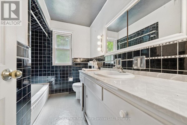 1118 Melvin Avenue, Oakville, ON, photo 3