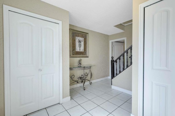 11183 74a Avenue, Delta, BC V4C7C4 Photo 5