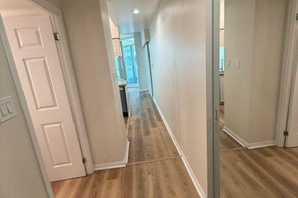 Kitchen - 1119 - 230 Queens Quay, Toronto, ON M5J2X1 Photo 3