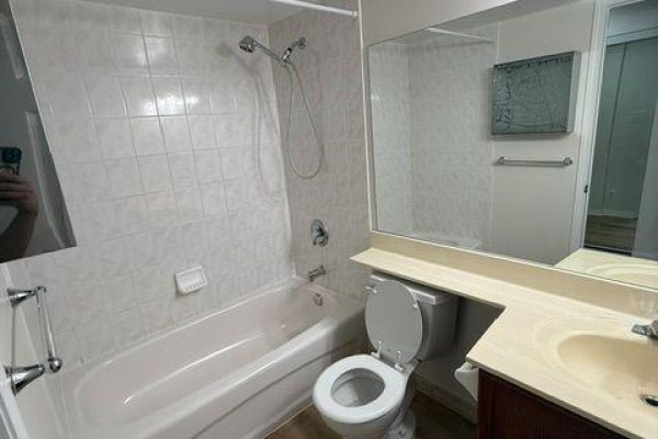 1119 - 230 Queens Quay, Toronto, ON M5J2X1 Photo 5