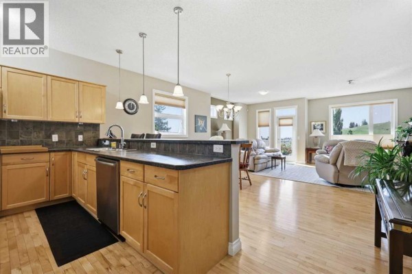 Office - 112, 1000 Glenhaven Way, Cochrane, AB T4C1Y9 Photo 4