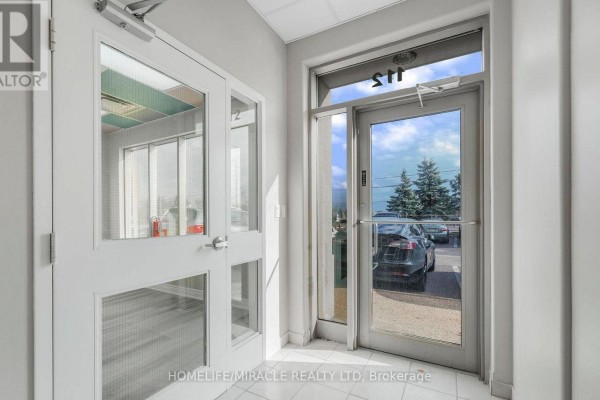 112 (main Floor) - 2 Automatic Drive, Brampton, ON L6S6K8 Photo 5