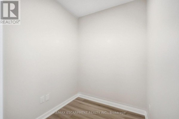 112 - 2500 Saw Whet Boulevard, Oakville, ON L6M5L7 Photo 5