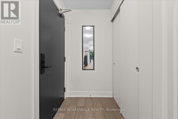 112 - 255 Bay Street E, Ottawa, ON K1R0C5 Photo 3