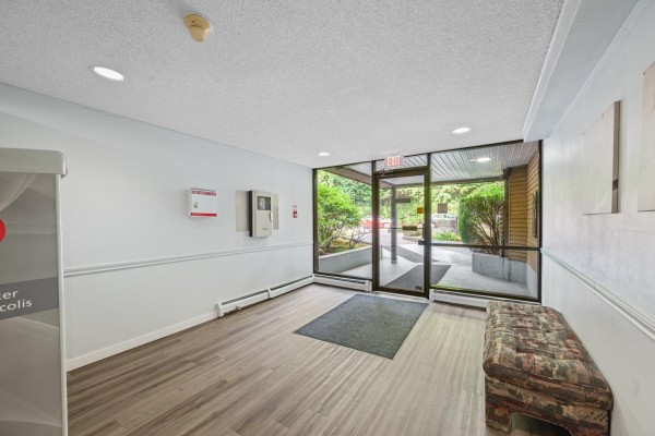 112 10644 151a Street, Surrey, BC V3R8R3 Photo 5